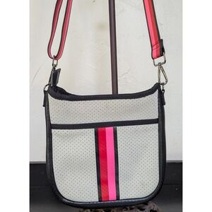 Haute Shore Jeri Neoprene Crossbody Bag (Hart) With Adjustable Guitar Strap